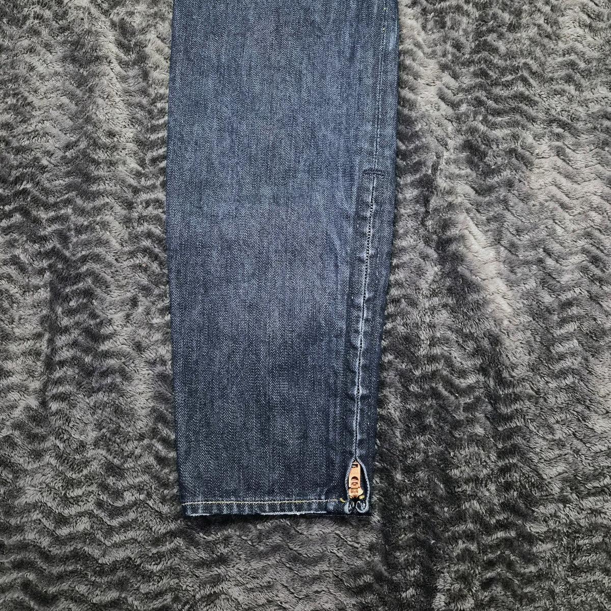 True Religion Gwen Distressed Skinny Jeans - Women's Size 29, NWT