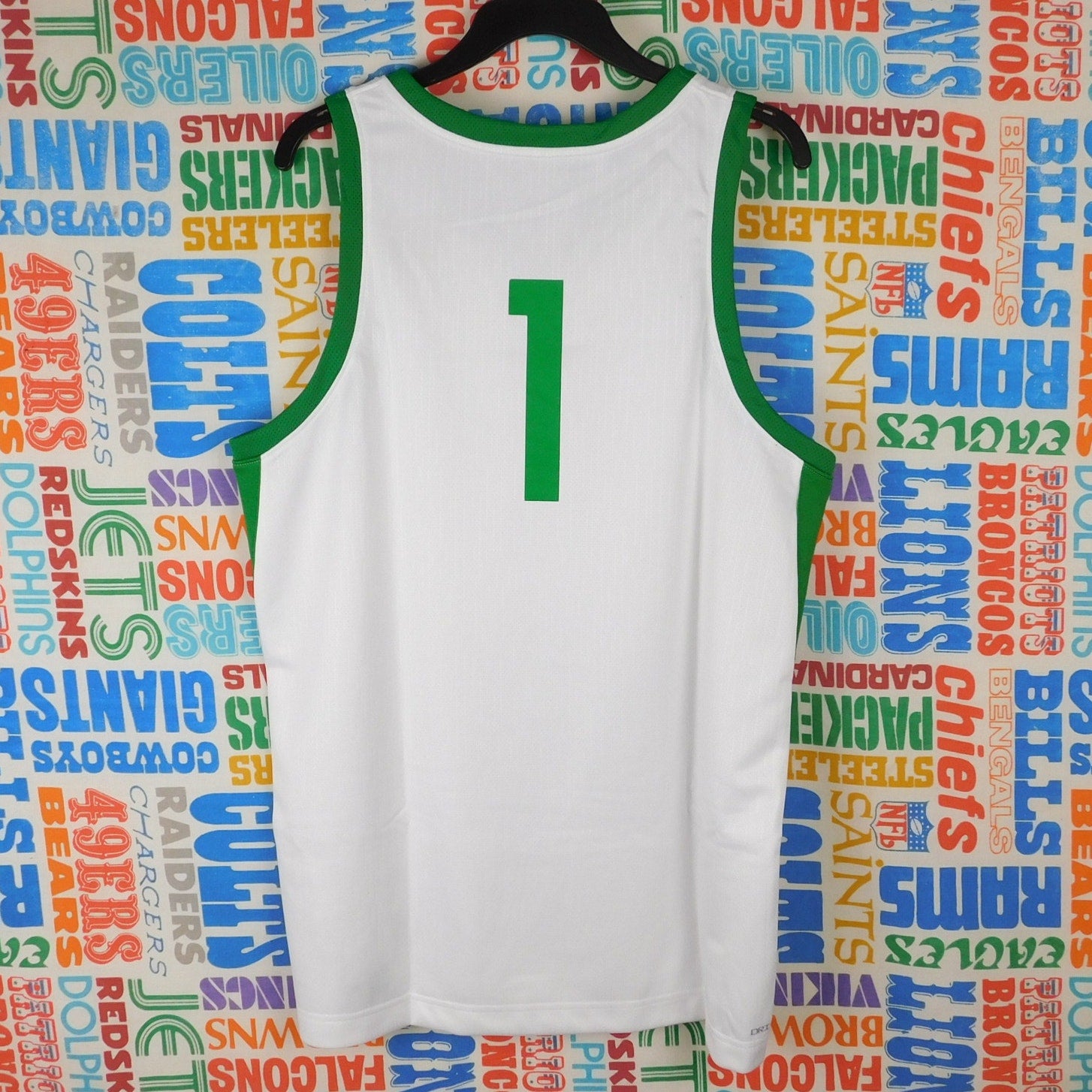 Nike Oregon Ducks Basketball Jersey - Size M, NWT