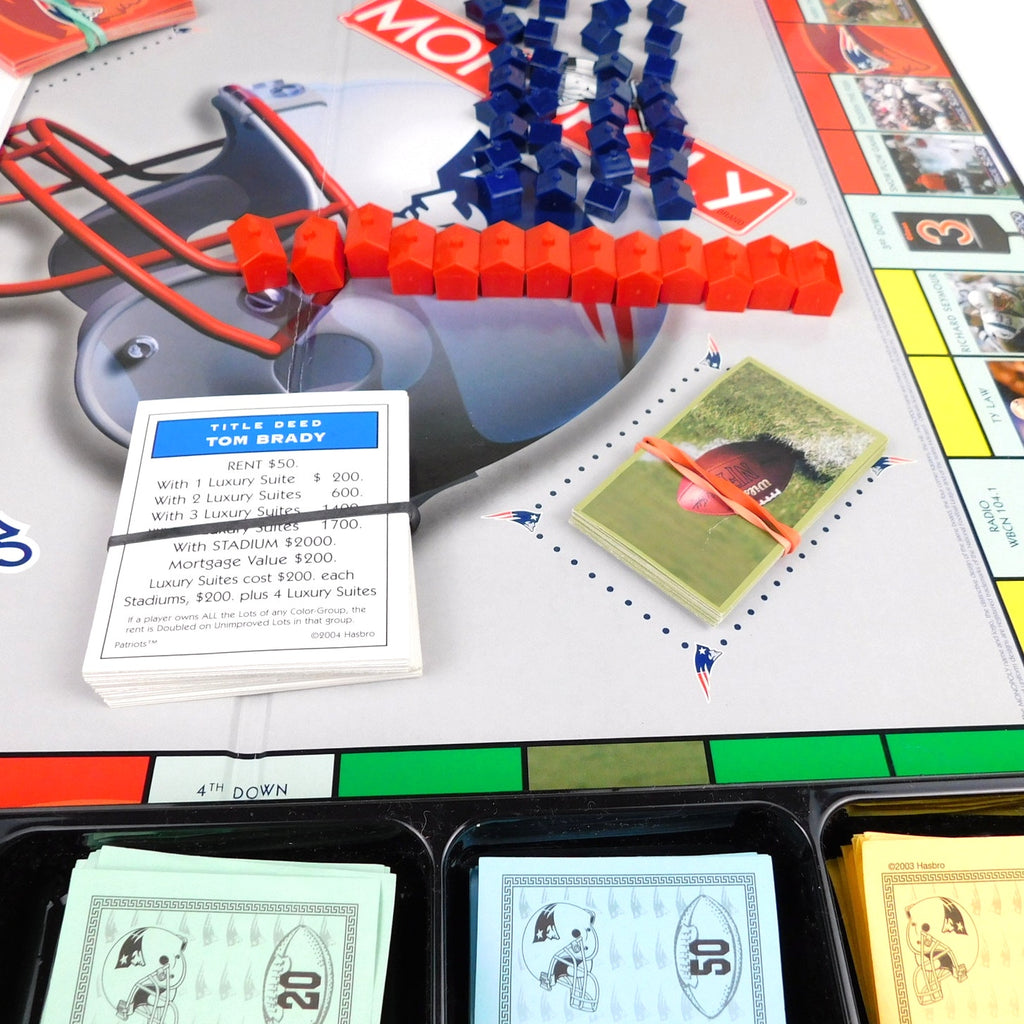 New England Patriots Monopoly Board Game Complete In Box USAopoly Vintage 2004