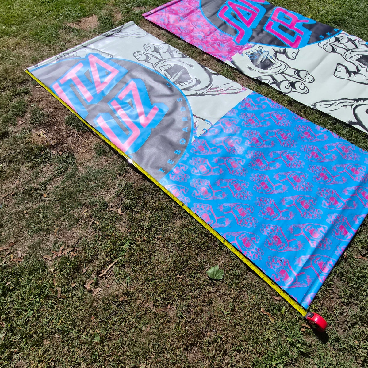 Santa Cruz Screaming Hand Zumiez Display Banner Set 44x102 Skate Store Promo