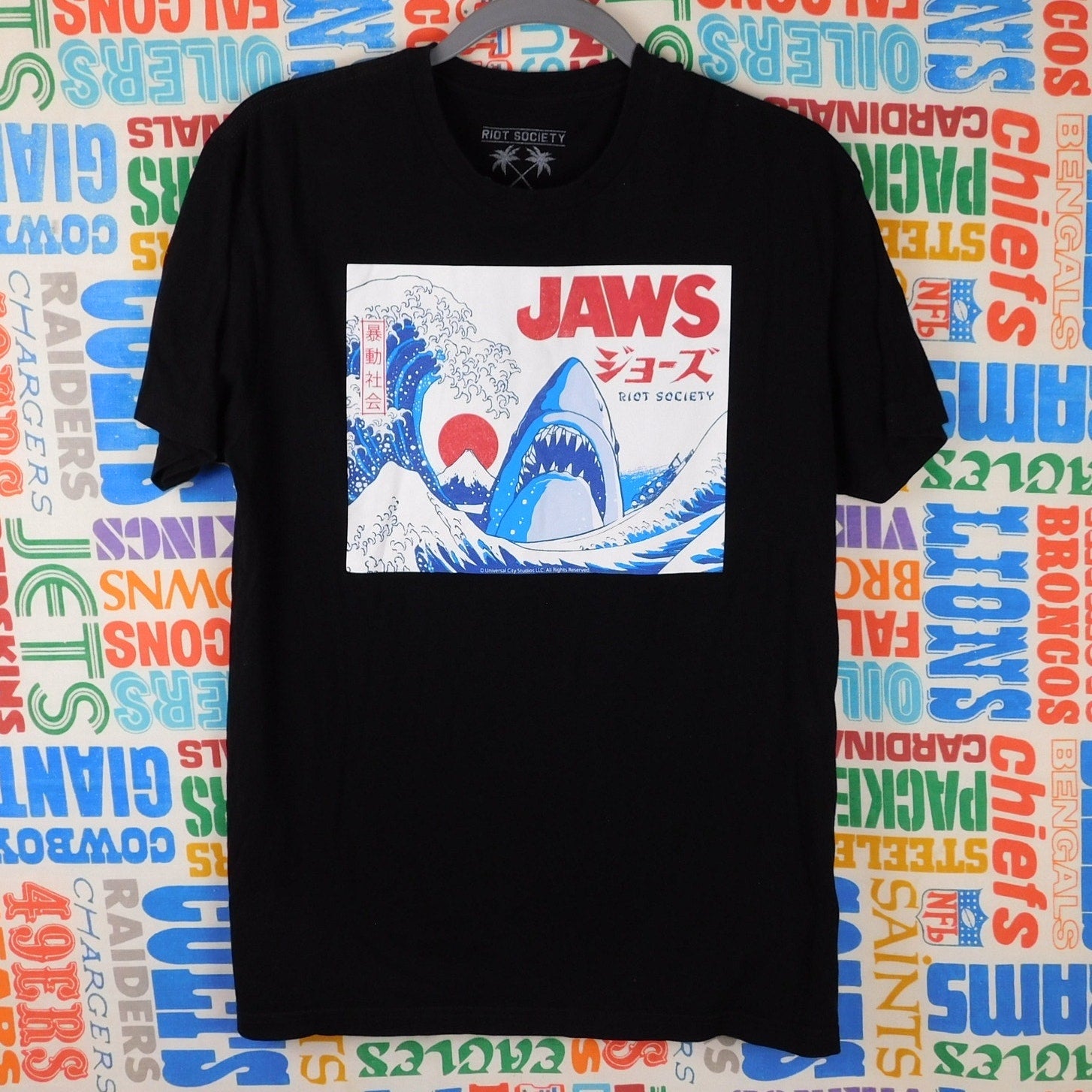 Riot Society Jaws Great Wave Graphic T Shirt - Size M