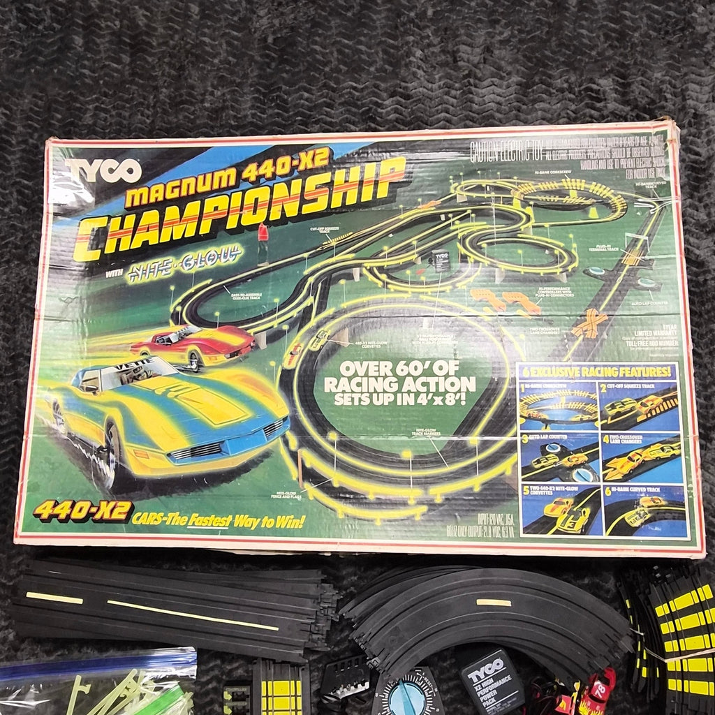 TYCO Magnum 440-X2 Championship Slot Car Set 99% Complete HO Scale Vintage 1988