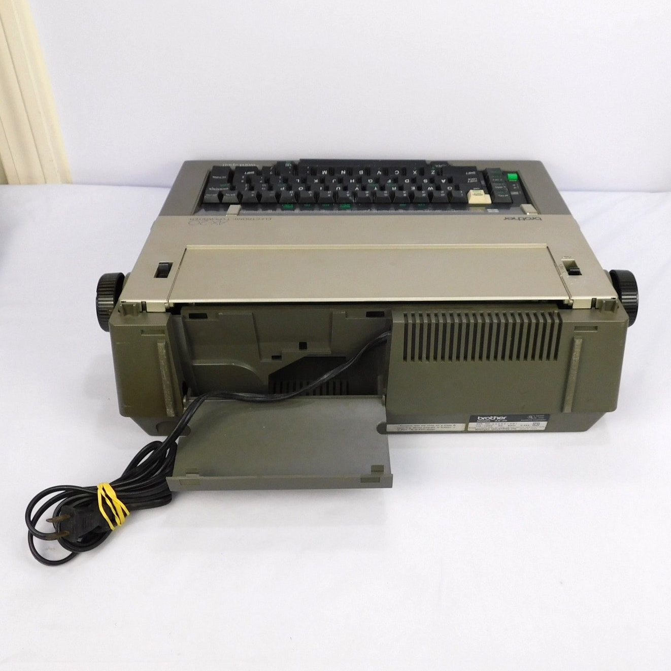Brother AX-20 Portable Electric Typewriter Tested Working Includes Ribbon 1986
