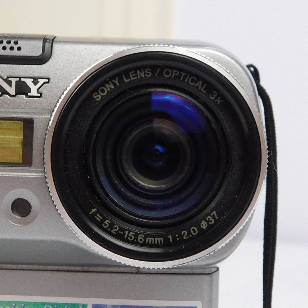 Sony Mavica MVC-FD83 Digital Camera w/ Floppy Disks New Battery & Charger Tested